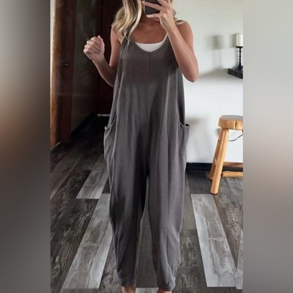 Sincerely Jules Light Gray Knit Jogger Jumpsuit | Size Medium